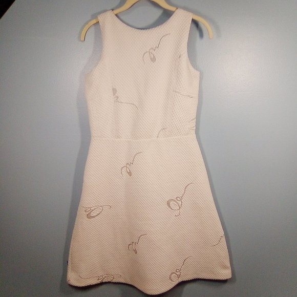 Reine Francaise Dresses & Skirts - NWOT REINE FRANCAISE WHITE TEXTURED MIDI DRESS 6